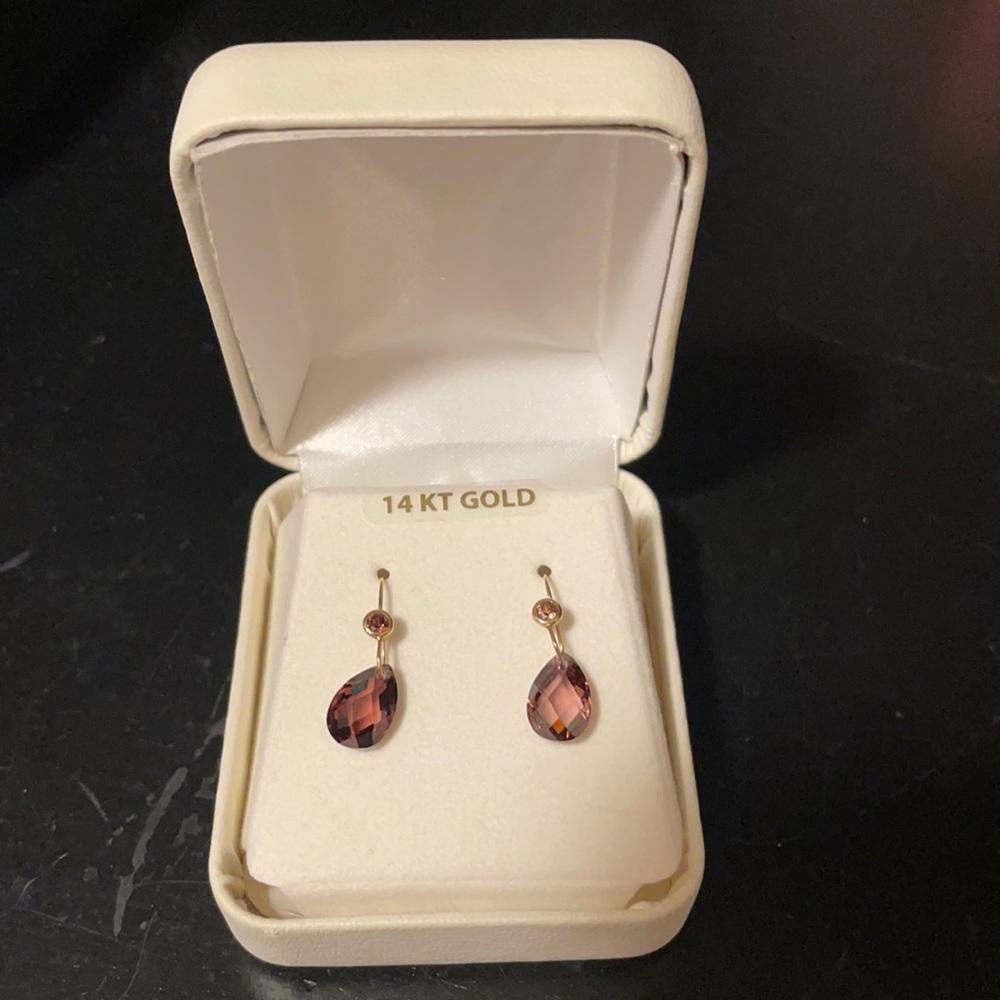 14KY Gold cubic zirconia earrings